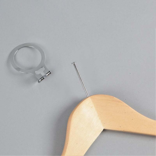 Вешалка-плечики деревянная, антивандальная C30N/AB(светл/хром) фото 5 Вешалка-плечики деревянная, антивандальная C30N/AB(светл/хром) фото 5