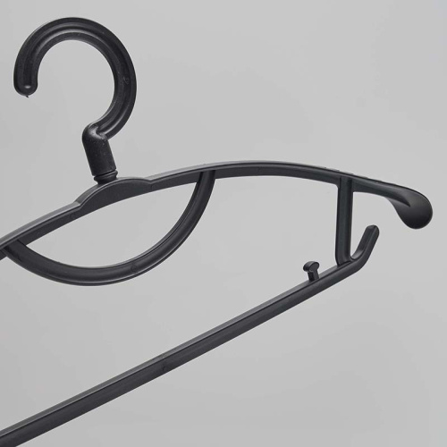 Вешалка-плечики пластиковая с перекладиной АМ-077(черн) фото 2 Вешалка-плечики пластиковая с перекладиной АМ-077(черн) фото 2
