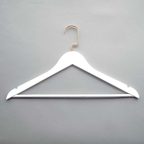 Плечики из дерева с перекладиной C30N/1-К(бел/зол) Плечики из дерева с перекладиной C30N/1-К(бел/зол)