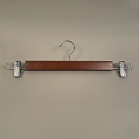 Вешалка деревянная, с зажимами для одежды WS 006(красн)