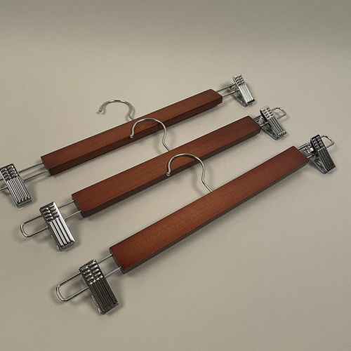 Вешалка деревянная, с зажимами для одежды WS 006(красн) фото 5