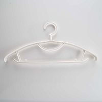 Вешалка-плечики пластиковая с перекладиной АМ077(бел)