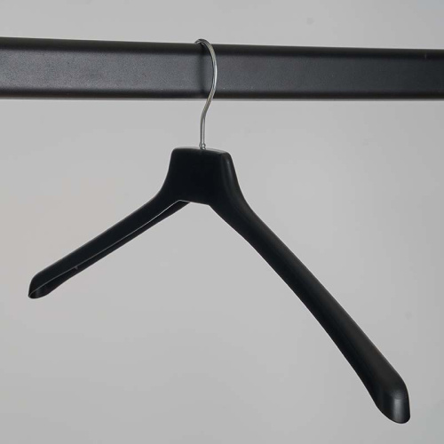 Плечики для магазина одежды пластиковые АМ062(черн) фото 4
