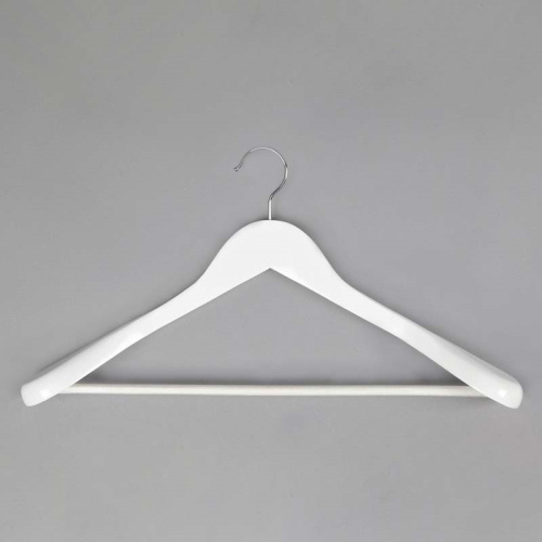 Вешалка-плечики деревянная, с перекладиной C30-5D(бел) Вешалка-плечики деревянная, с перекладиной C30-5D(бел)